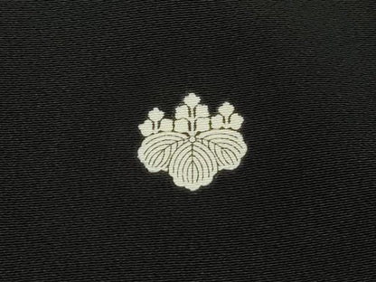 平和屋着物■豪華黒留袖　駒刺繍　群鶴文　金彩　正絹　逸品　DABF4708qa