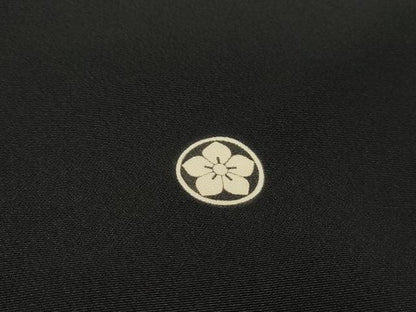平和屋着物■豪華黒留袖　駒刺繍　重ね地紙花車文　金彩　正絹　逸品　DABF4721yqa