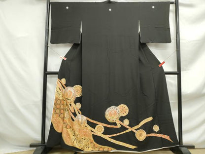 平和屋着物■豪華黒留袖　駒刺繍　向かい鳥更紗花文　金銀彩　正絹　逸品　DABF4926qa