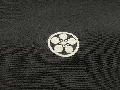平和屋着物■豪華黒留袖　駒刺繍　向かい鳥更紗花文　金銀彩　正絹　逸品　DABF4926qa