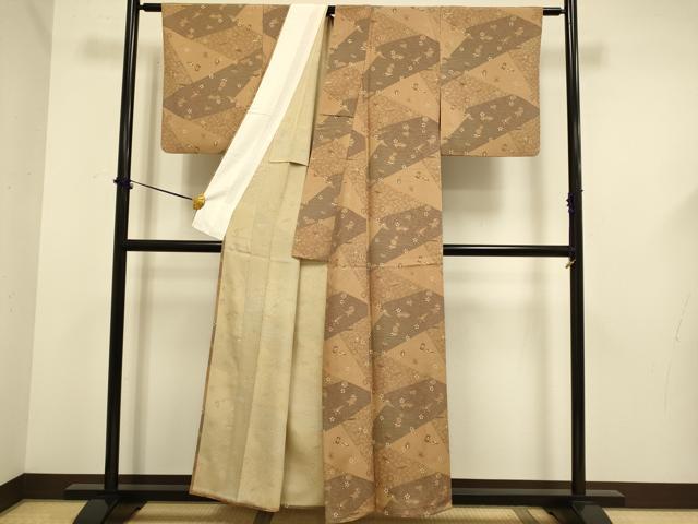平和屋着物▽上質な小紋　単衣　宝尽くし立波舞蝶文　正絹　逸品　DABF5625du