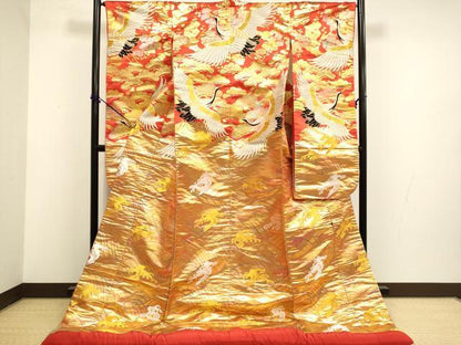 平和屋本店●色打掛　お引きずり　和装　婚礼　結婚式　花嫁　神社挙式　唐織　立波飛鶴梅松文　金銀糸　逸品　DABF5802du
