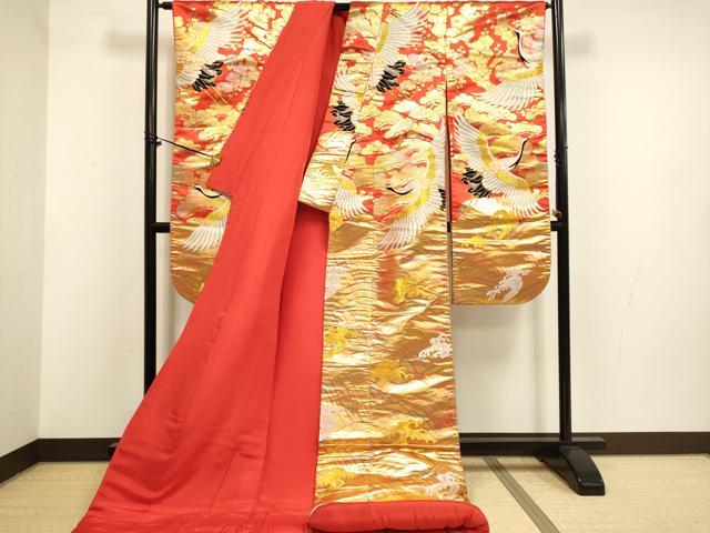 平和屋本店●色打掛　お引きずり　和装　婚礼　結婚式　花嫁　神社挙式　唐織　立波飛鶴梅松文　金銀糸　逸品　DABF5802du