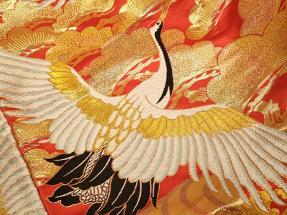 平和屋本店●色打掛　お引きずり　和装　婚礼　結婚式　花嫁　神社挙式　唐織　立波飛鶴梅松文　金銀糸　逸品　DABF5802du