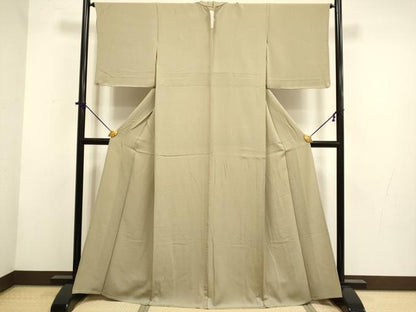 平和屋着物▽上質な色無地　単衣　唐草地紋　空五倍子色　正絹　逸品　未使用　DABF5871du