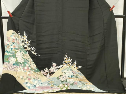 平和屋着物■豪華黒留袖　駒刺繍　遠山草花文　ロング丈　正絹　逸品　DABF6095zy