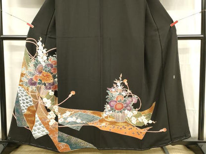 平和屋着物■豪華黒留袖 作家物 駒刺繍 飾花文 金彩 正絹 逸品 DABF6818qp