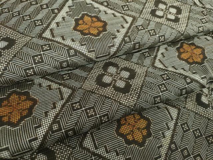 平和屋着物●本場大島紬　龍郷絣　花菱文　正絹　逸品　DABF7210ps