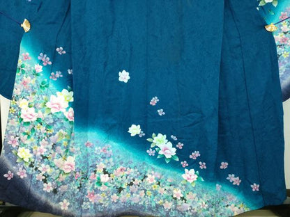 平和屋着物●豪華振袖　刺繍　舞花文　暈し染め　金糸　京都きもの友禅扱い　正絹　逸品　DABF7239ps
