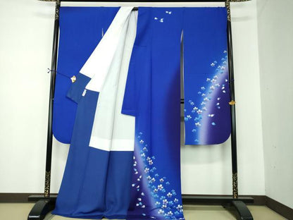 平和屋着物●豪華振袖　舞桜　暈し染め　金彩　正絹　逸品　DABF7240ps