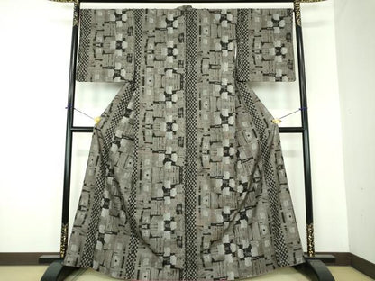 平和屋着物●本場大島紬　9マルキ　古代染色純泥染　抽象文様　永長織物謹製　やまと誂製　証紙付き　正絹　逸品　DABF7256ps