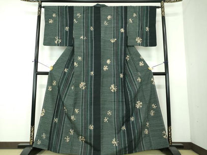 平和屋着物●上質な紬　蜘蛛絞り　格子間道　黒地　正絹　逸品　DABF7485ps