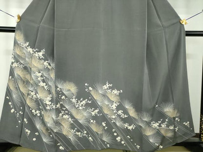 平和屋着物●豪華色留袖　駒刺繍　梅松文　鬼しぼ縮緬　金彩　正絹　逸品　DABF7499ps