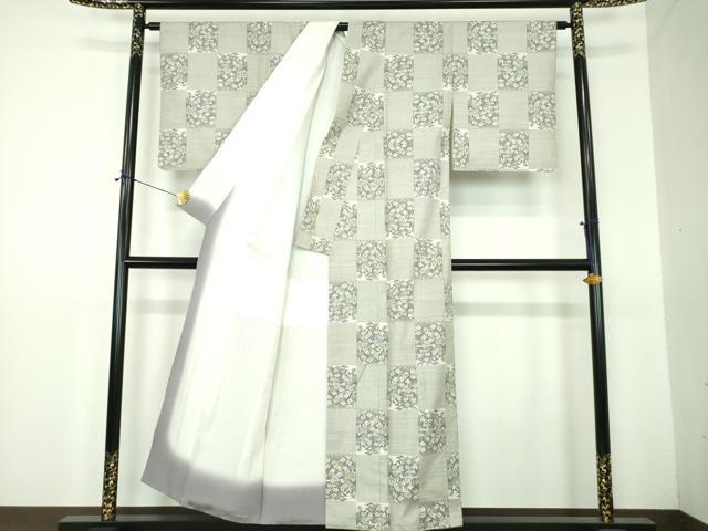 平和屋着物●本場大島紬　白大島　9マルキ　しなやか　市松花文　丸宮織物謹製　証紙付き　正絹　逸品　DABF7508ps