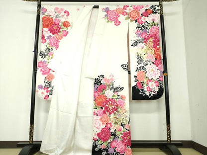 平和屋着物●豪華振袖　刺繍　舞蝶花文　金彩　銀通し地　正絹　逸品　DABF7815ps