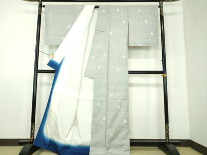 平和屋着物●本場大島紬　白大島　7マルキ　総絣　矢羽根　正絹　逸品　DABF7883ps