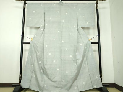 平和屋着物●本場大島紬　白大島　7マルキ　総絣　矢羽根　正絹　逸品　DABF7883ps