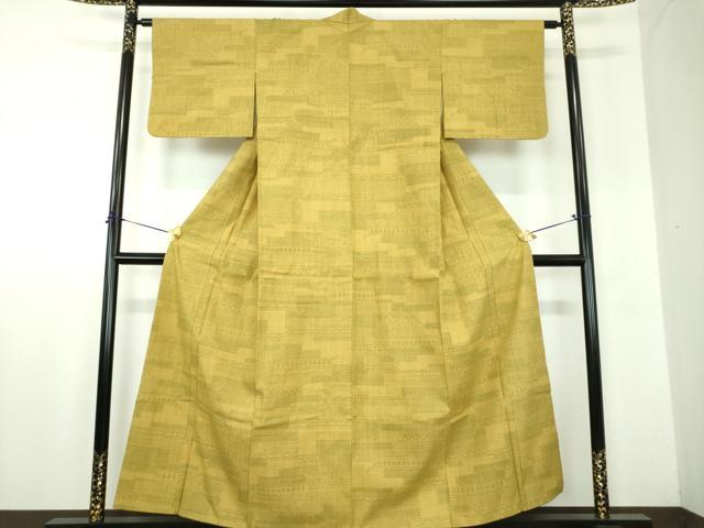 平和屋着物○本場結城紬 重要無形文化財 100亀甲 幾何学花文