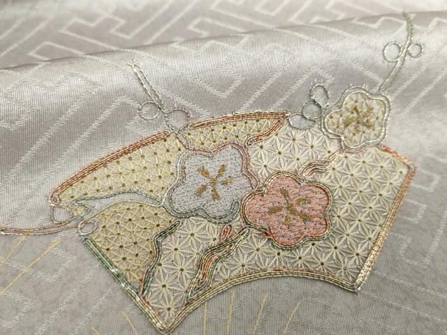 平和屋着物●中国三大刺繍 スワトウ刺繍 汕頭刺繍 訪問着 駒刺繍 地紙花文 流水花シルエット 暈し染め 金彩 正絹 逸品 DABF7903ps