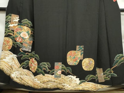 平和屋着物■豪華黒留袖　駒刺繍　飛鶴浜松文　金彩　正絹　逸品　DABF9116qa