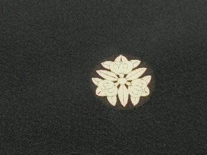 平和屋着物■豪華黒留袖　駒刺繍　飛鶴浜松文　金彩　正絹　逸品　DABF9116qa