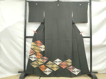 平和屋着物■豪華黒留袖　駒刺繍　向かい鶴菱文　金彩　正絹　逸品　DABF9177qa