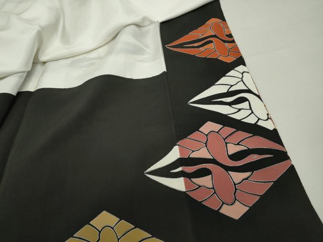 平和屋着物■豪華黒留袖　駒刺繍　向かい鶴菱文　金彩　正絹　逸品　DABF9177qa