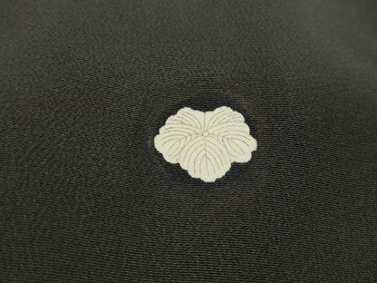 平和屋着物■豪華黒留袖　宝尽くし雪輪文　金通し地　金糸　金彩　正絹　逸品　DABF9205qa