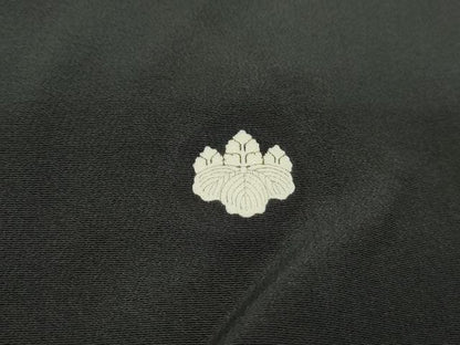 平和屋着物■豪華黒留袖　駒刺繍　枝松冊子花文　暈し染め　金彩　正絹　逸品　DABF9213qa