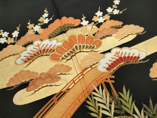 平和屋着物■豪華黒留袖　駒刺繍　渡橋鴛鴦花松文　金彩　正絹　逸品　DABF9262qa