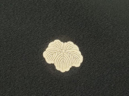 平和屋着物■豪華黒留袖　駒刺繍　流水花文　金彩　正絹　逸品　DABF9298qa