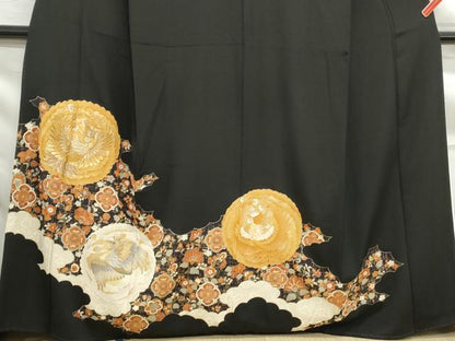 平和屋着物■豪華黒留袖　駒刺繍　孔雀花文　金彩　正絹　逸品　DABF9302qa