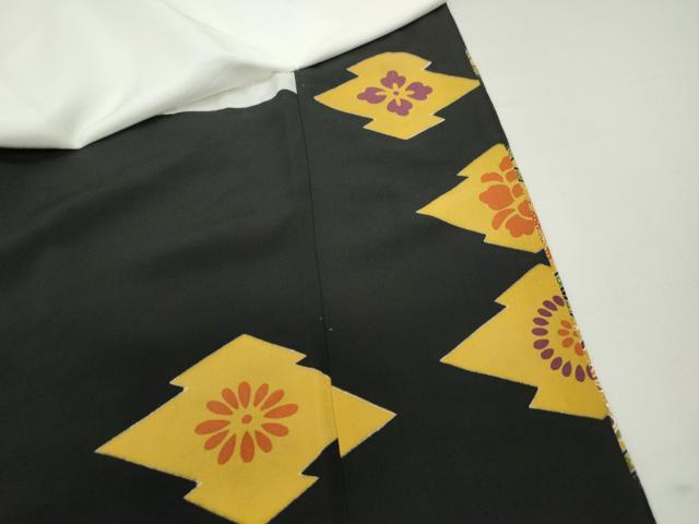 平和屋着物■豪華黒留袖　駒刺繍　松皮菱乱菊文　金彩　正絹　逸品　DABF9447qa