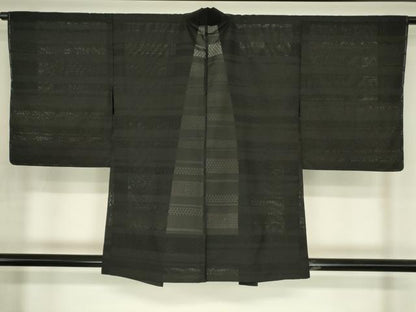 平和屋着物▽羽織　スリーシーズン　春夏秋　塵除け　紗綾型文　黒地　正絹　逸品　未使用　DABG0660az