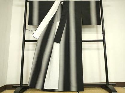 平和屋着物▽本塩沢　単衣　間道　黒地　正絹　逸品　DABG0736az