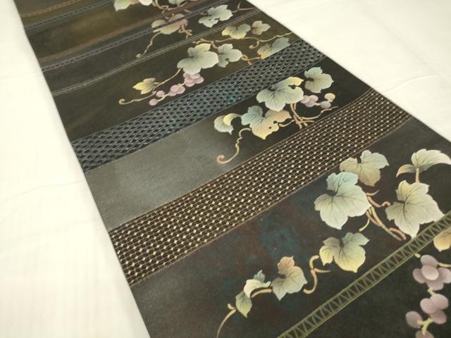 平和屋着物●極上　中国三大刺繍　スワトウ刺繍　汕頭刺繍　総刺繍　袋帯　葡萄蔦の葉文　黒地　金彩　引箔　正絹　逸品　DABG0933az