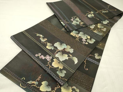 平和屋着物●極上　中国三大刺繍　スワトウ刺繍　汕頭刺繍　総刺繍　袋帯　葡萄蔦の葉文　黒地　金彩　引箔　正絹　逸品　DABG0933az