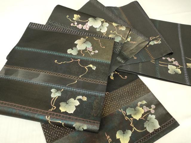 平和屋着物●極上　中国三大刺繍　スワトウ刺繍　汕頭刺繍　総刺繍　袋帯　葡萄蔦の葉文　黒地　金彩　引箔　正絹　逸品　DABG0933az