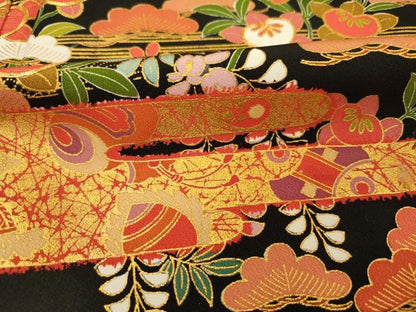 平和屋着物■豪華黒留袖　駒刺繍　霞花松文　金彩　正絹　逸品　DABG1713ya