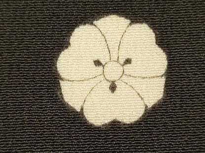 平和屋着物■豪華黒留袖　駒刺繍　草花文　金彩　正絹　逸品　DABG1762ya