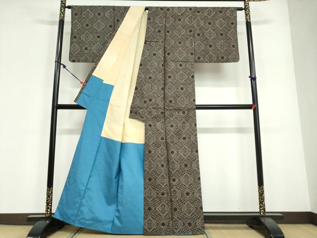 平和屋着物●本場大島紬　龍郷絣　花菱文　正絹　逸品　DABG2117ud