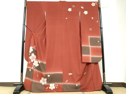 平和屋着物●豪華振袖　駒刺繍　舞桜文　暈し染め　金彩　正絹　逸品　DABG2154ud