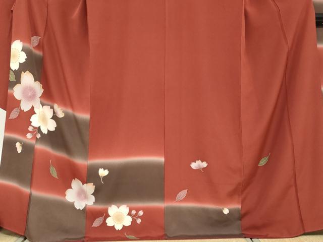 平和屋着物●豪華振袖　駒刺繍　舞桜文　暈し染め　金彩　正絹　逸品　DABG2154ud