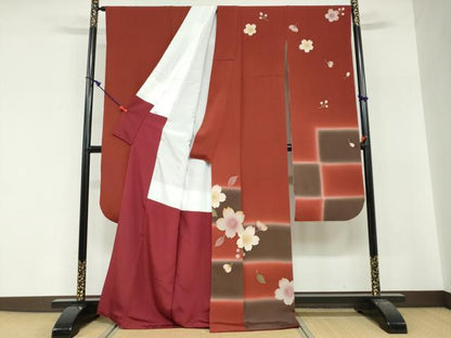 平和屋着物●豪華振袖　駒刺繍　舞桜文　暈し染め　金彩　正絹　逸品　DABG2154ud