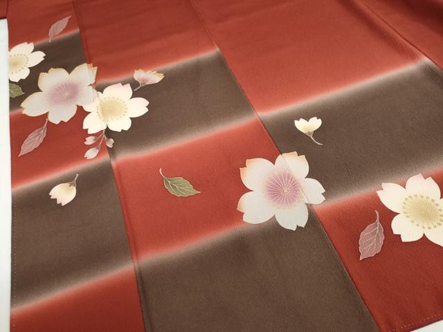 平和屋着物●豪華振袖　駒刺繍　舞桜文　暈し染め　金彩　正絹　逸品　DABG2154ud