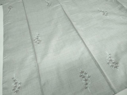 平和屋着物●本場大島紬　白大島　7マルキ　枝葉文　高島屋扱い　正絹　逸品　DABG2163ud