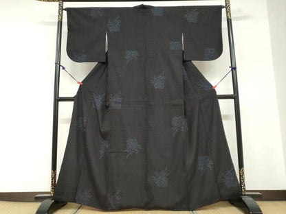 平和屋着物●結城紬　80亀甲　飛び亀甲　舞花文　三越扱い　正絹　逸品　DABG2167ud