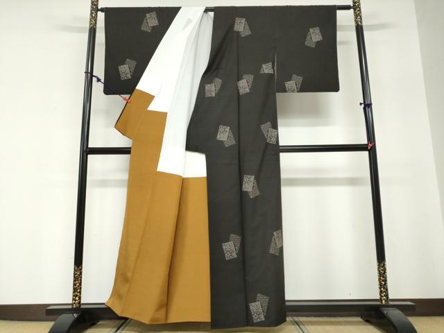 平和屋着物●本場大島紬　9マルキ　地空き　色紙重ね草花文　正絹　逸品　DABG2295ud