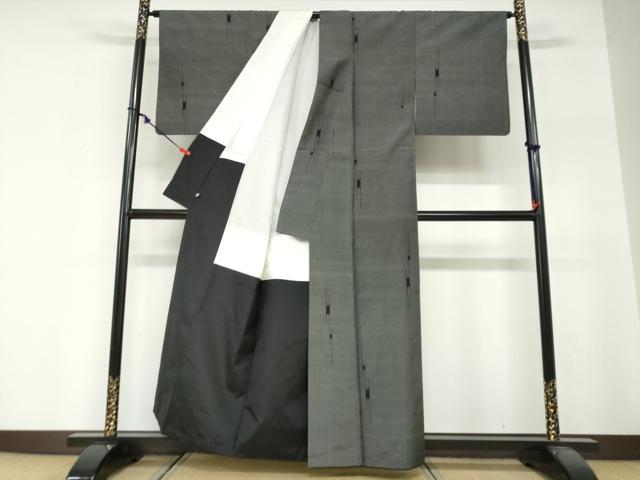 平和屋着物●本場大島紬　200亀甲　エ霞文　さが美扱い　正絹　逸品　DABG2307ud