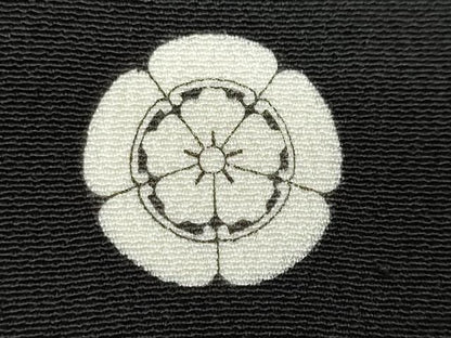 平和屋着物●染刺工芸　大羊居　東京友禅　黒留袖　駒刺繍　草花文　金彩　正絹　逸品　DABG2349ud